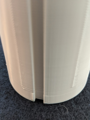 Falcon 9 - Vertical Lines 03.png